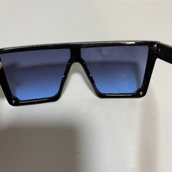Oversized Black Blue Gradient Lens Women's Square Flat Top Sunglasses One Size - Picture 5 of 6